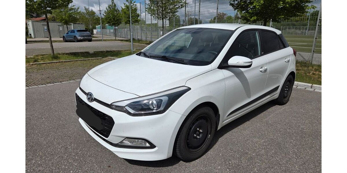 Hyundai i20 71.000 km 5.900 &euro; Hohenbrunn 85662