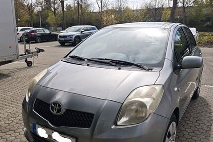 Toyota Yaris 227.600 km 2.500 &euro; Ulm 89075