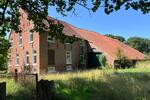Hof mit 12,5056 ha Ländereien in Berumerfehn (absolute Alleinlage) zimmer
