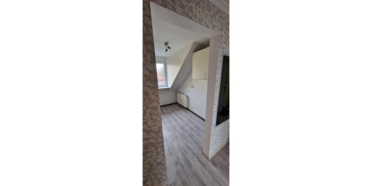 Dachgeschoßwohnung Wilhelmshaven Heppens - 3 Zimmer, 75 m&sup2;, 62.000&euro; | Angebot:27083782