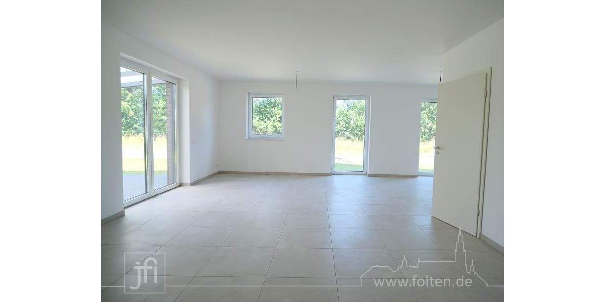 Moderne Haushälfte mit Wärmepumpe, zwei Bädern und überdachter Terrasse 4 zimmer