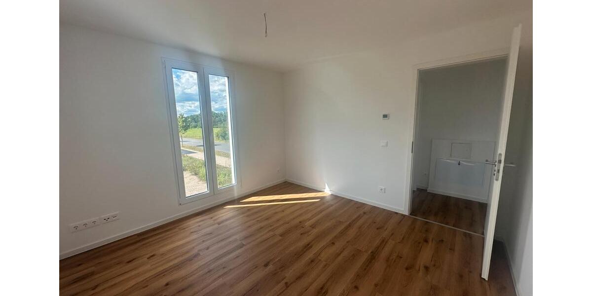 Einfamilienhaus Zossen - 3 Zimmer, 80 m&sup2;, 1.590&euro; | Angebot:27623844