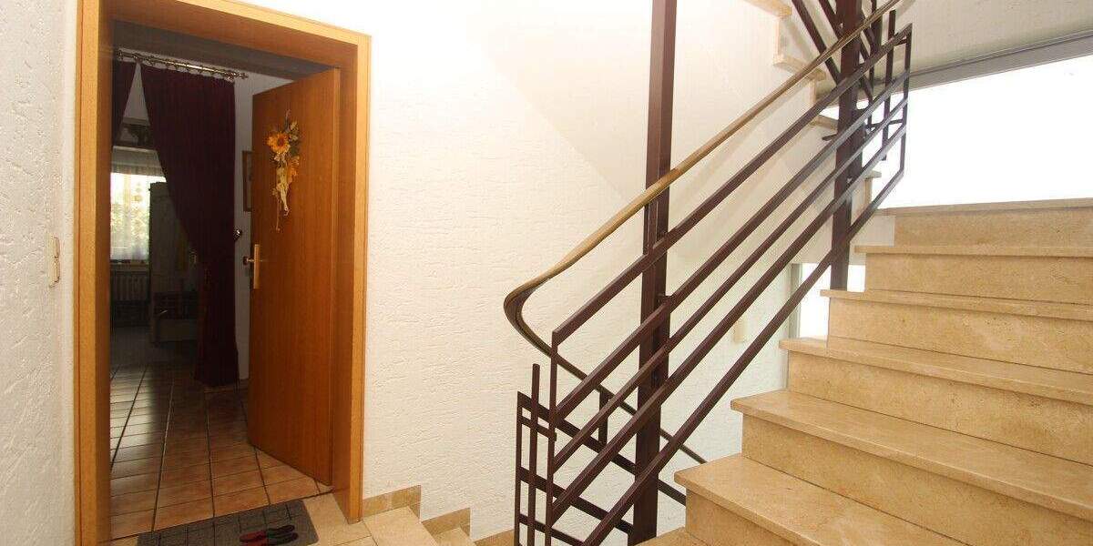 Etagenwohnung Königswinter Ittenbach - 3 Zimmer, 84 m&sup2;, 249.000&euro; | Angebot:25697245