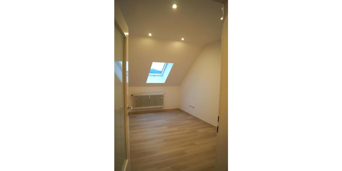 Dachgeschoßwohnung Stegaurach - 3 Zimmer, 69 m&sup2;, 770&euro; | Angebot:26448798