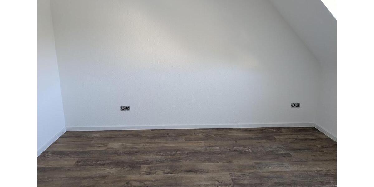 Dachgeschoßwohnung Ottweiler - 2 Zimmer, 53 m&sup2;, 650&euro; | Angebot:26385324