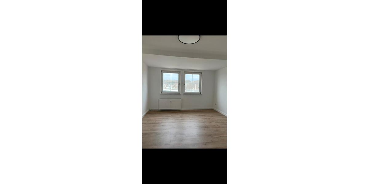 Dachgeschoßwohnung Niestetal - 3 Zimmer, 104 m&sup2;, 930&euro; | Angebot:25406594