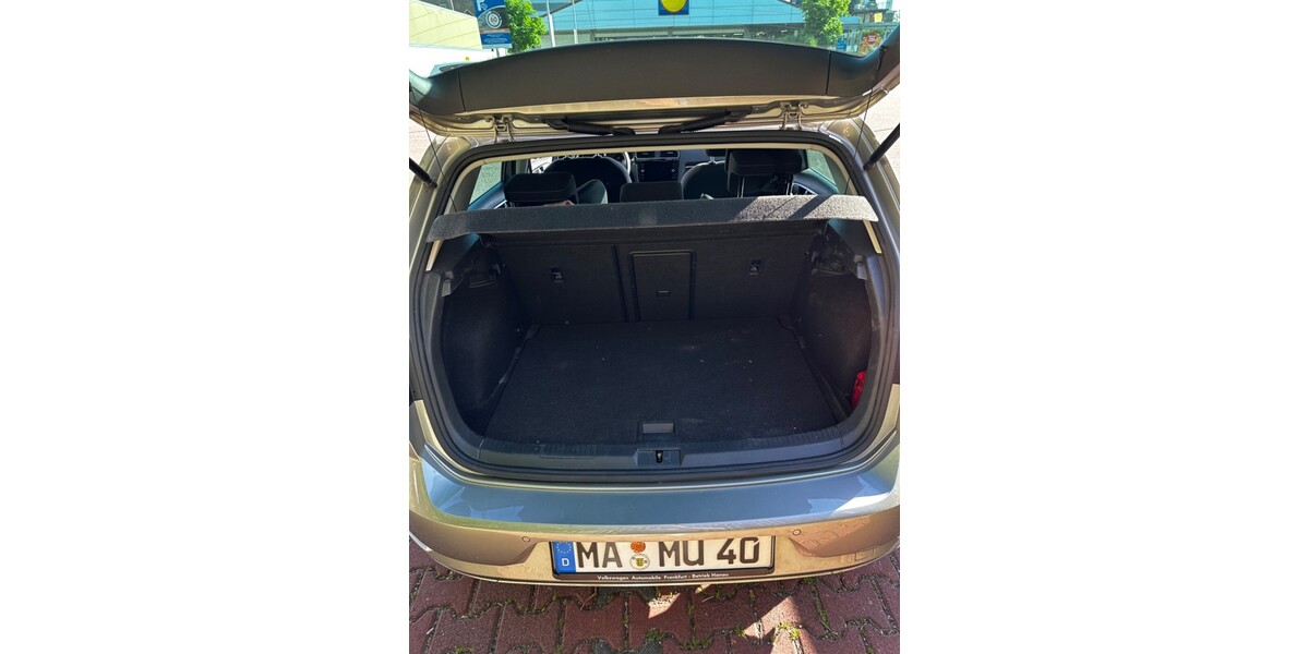 VW Golf 76.200 km 24.100 € Mannheim 68159