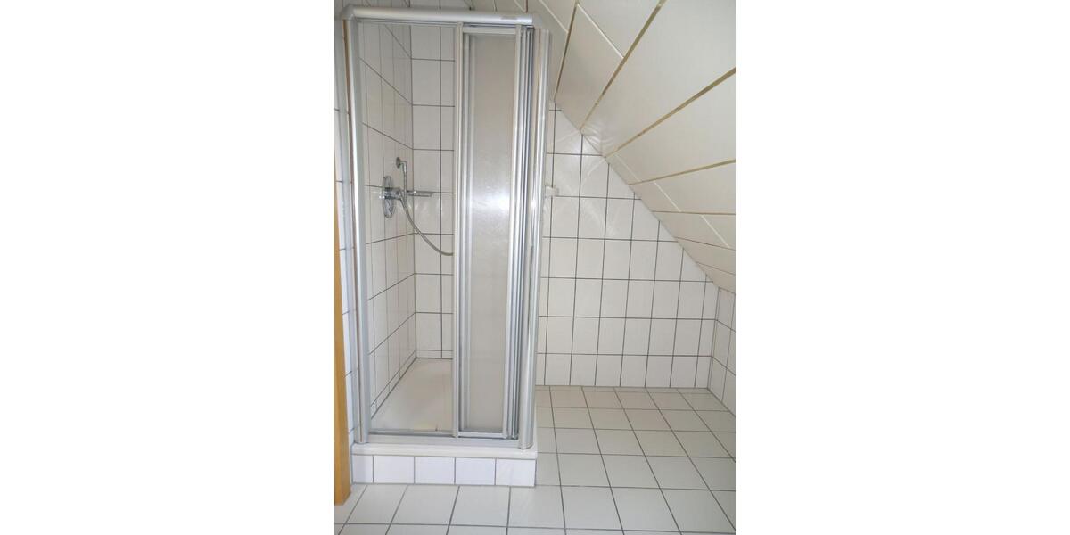Dachgeschoßwohnung Friesenheim - 2.5 Zimmer, 71 m&sup2;, 600&euro; | Angebot:26366168