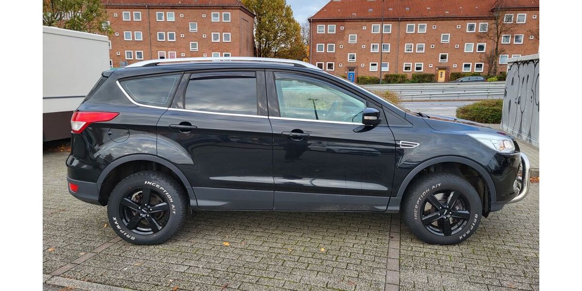 Ford Kuga 189.921 km 8.399 € Giekau 24321