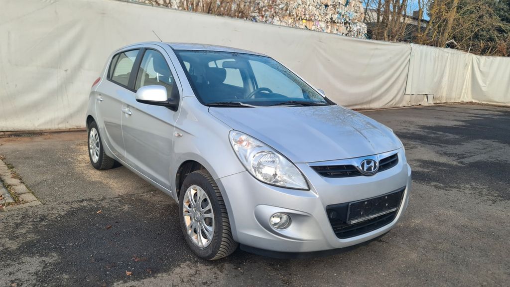 Hyundai i20 189.500 km 2.350 &euro; Mayen 56727