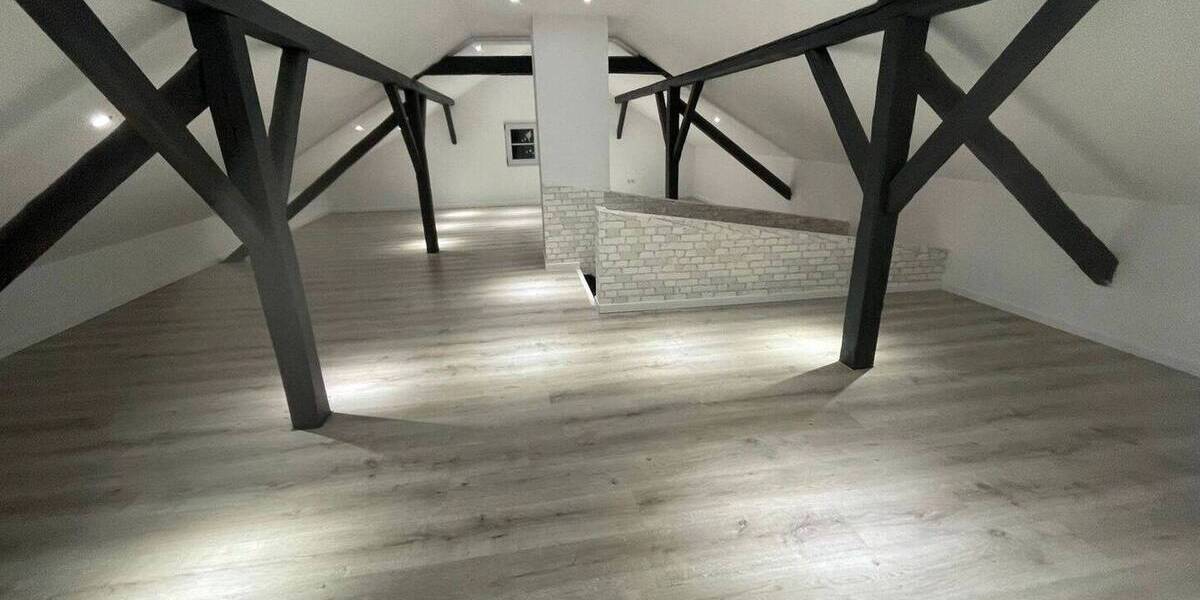 Kernsaniertes Einfamilienhaus 8 zimmer