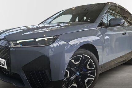 BMW iX 29.981 km 75.490 &euro; Germering 82110