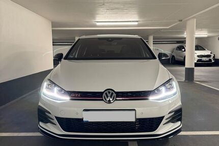 VW Golf 95.000 km 23.250 &euro; Pfronten 87459