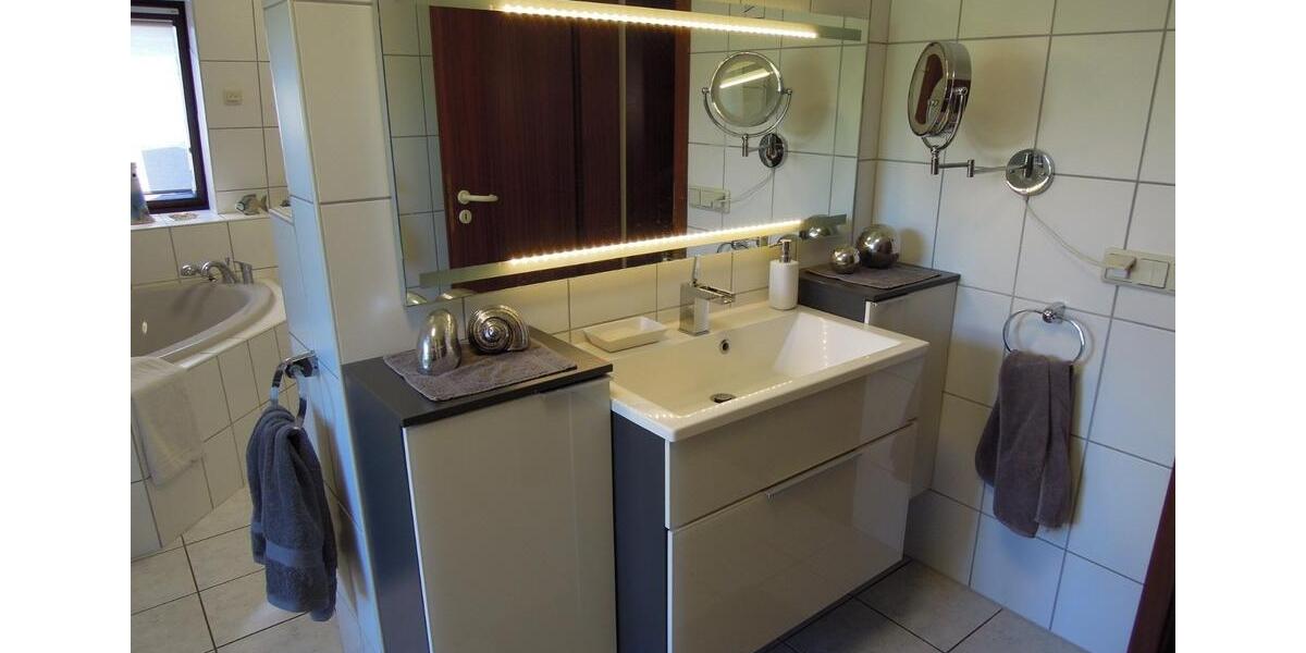 Einfamilienhaus Perleberg - 10 Zimmer, 300 m&sup2;, 420.000&euro; | Angebot:24606564