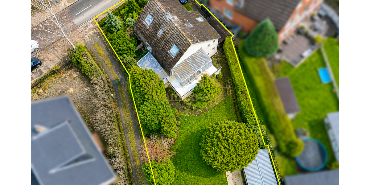 Rarität in Bestlage: Historischer Charme mit 2 Wohneinheiten, Wintergarten und sonnigem Grundstück - Zweifamilienhaus Hamburg Wandsbek | Angebot:25365900