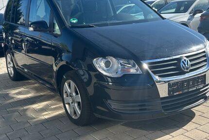 VW Touran 222.000 km 2.999 € Villingen-Schwenningen 78052