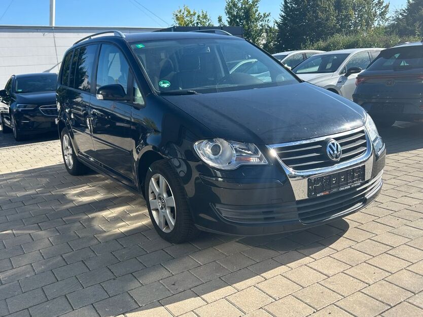 VW Touran 222.000 km 2.999 € Villingen-Schwenningen 78052