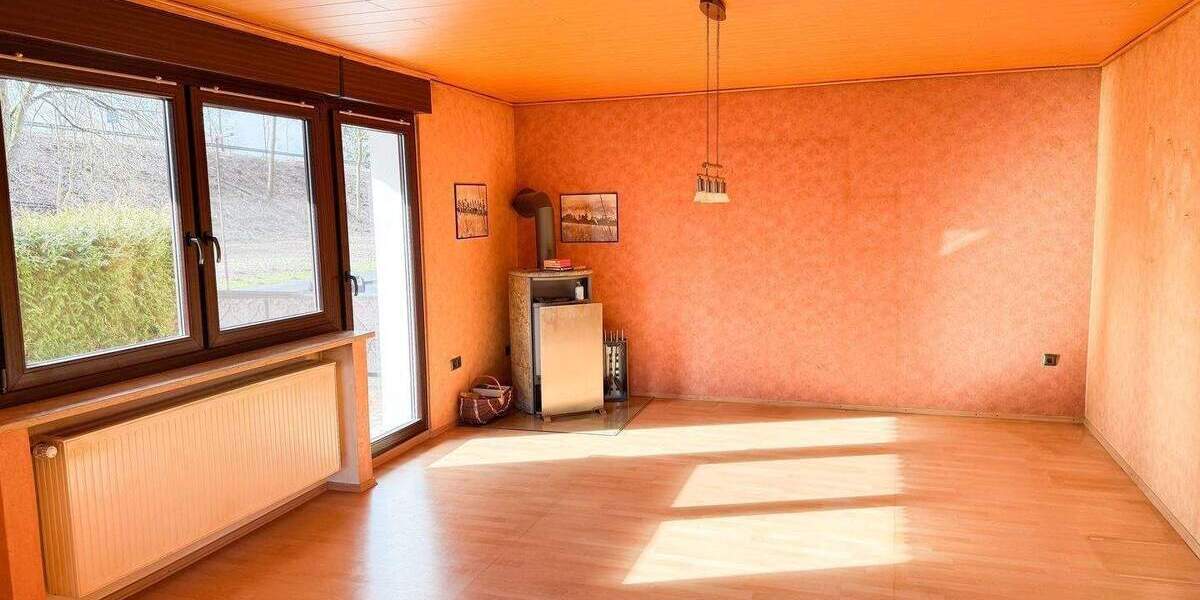 Mehrfamilienhaus, Wohnhaus Kaufungen Niederkaufungen - 5 Zimmer, 180 m&sup2;, 330.000&euro; | Angebot:25314204
