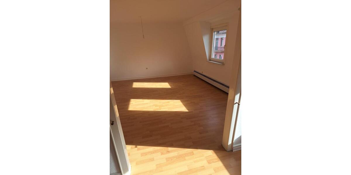 Dachgeschoßwohnung Koblenz Bubenheim - 2.5 Zimmer, 75 m&sup2;, 740&euro; | Angebot:25546353