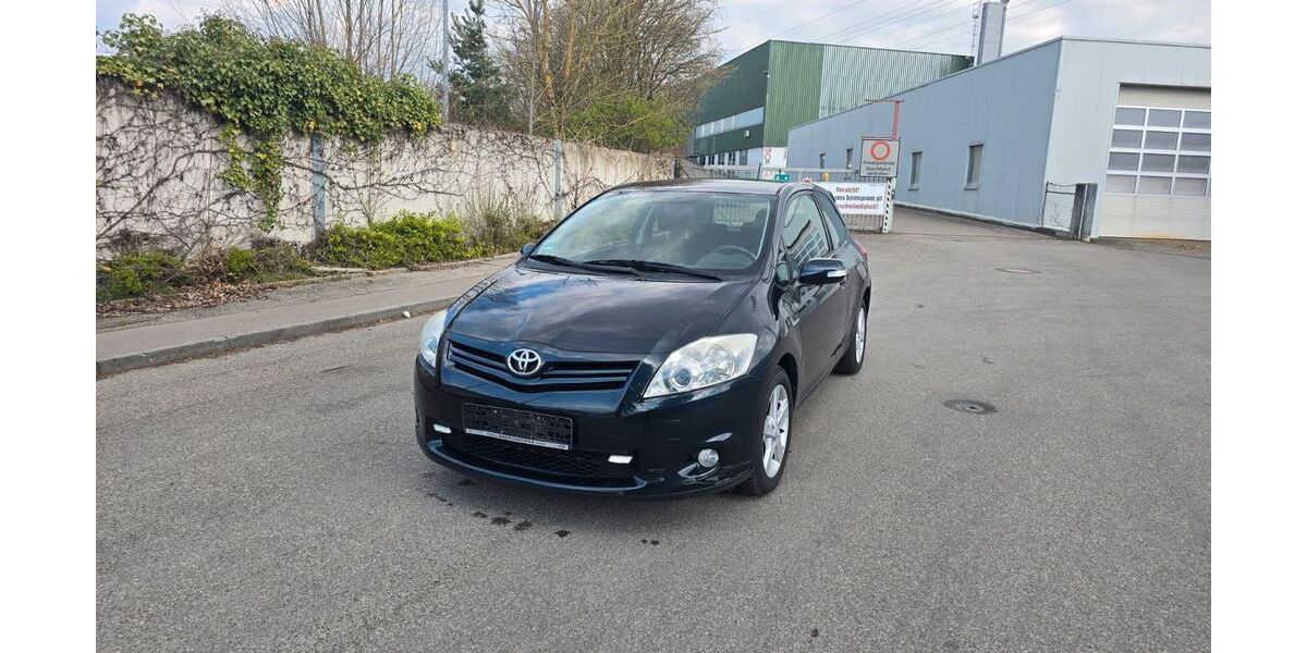 Toyota Auris 77.000 km 4.950 &euro; Möglingen 71696