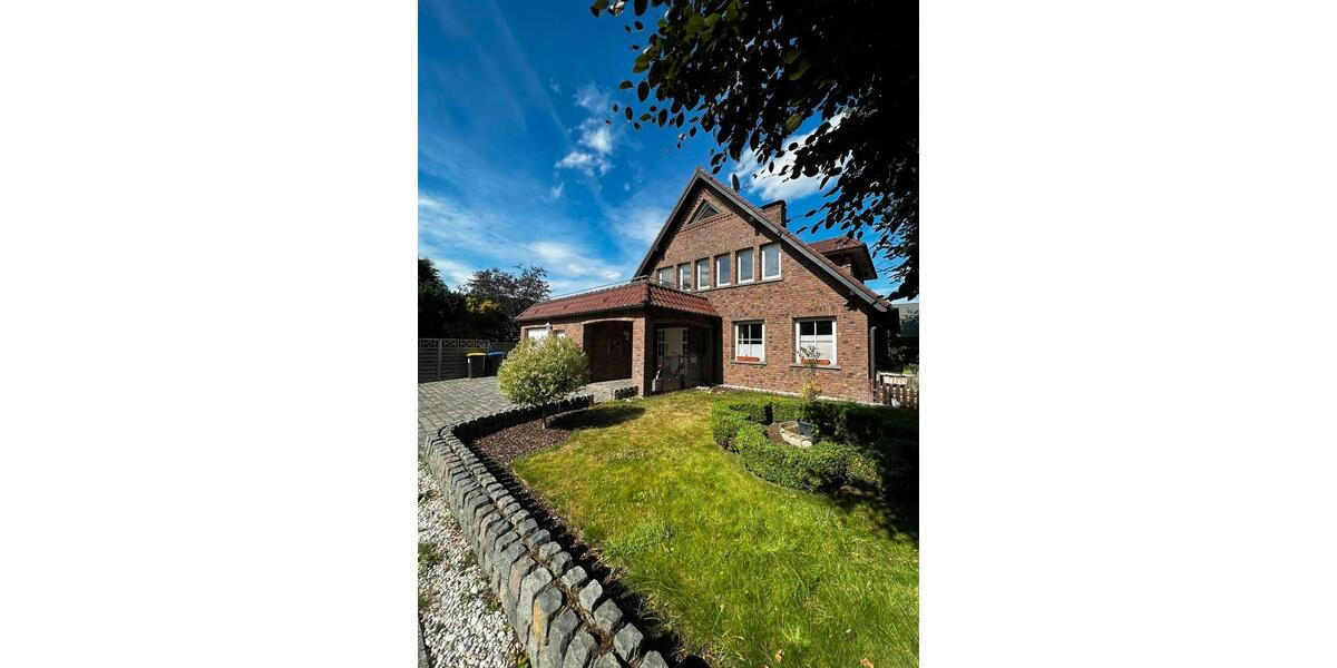 Dachgeschoßwohnung Geldern - 3 Zimmer, 103 m&sup2;, 850&euro; | Angebot:25027001