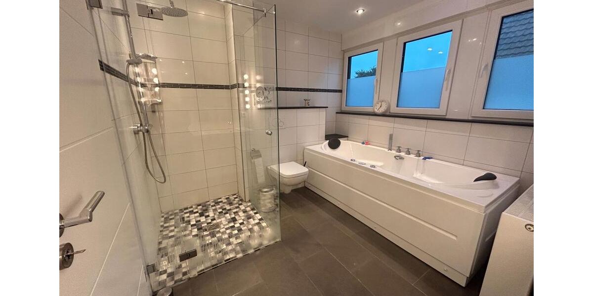 Etagenwohnung Halle - 2 Zimmer, 60 m&sup2;, 600&euro; | Angebot:26313516