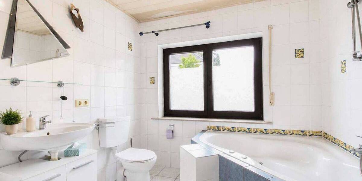 Etagenwohnung Gernsheim - 5 Zimmer, 110 m&sup2;, 320.000&euro; | Angebot:26879691