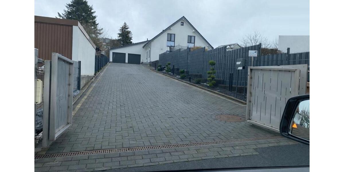 Exklusives Wohnhaus mit Pool, Doppelgarage & Herkules-Blick 5 zimmer