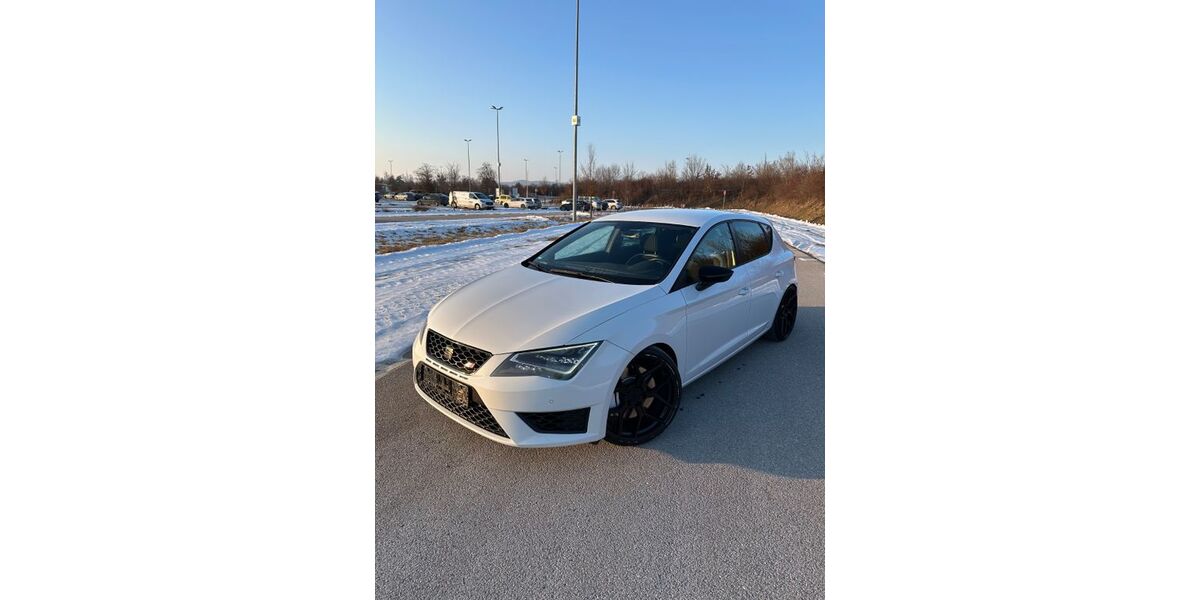 Seat Leon 125.790 km 13.400 &euro; Dingolfing 84130