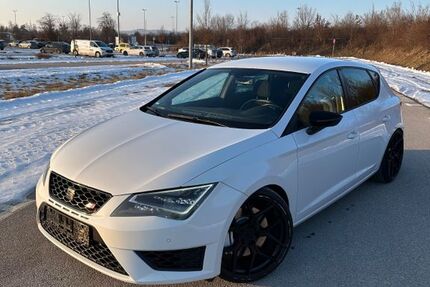 Seat Leon 125.790 km 14.400 &euro; Dingolfing 84130