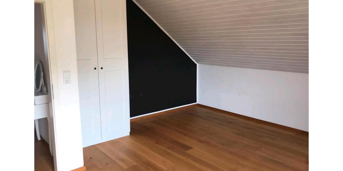 Etagenwohnung Bad Königshofen im Grabfeld - 4 Zimmer, 100 m&sup2;, 800&euro; | Angebot:26058115