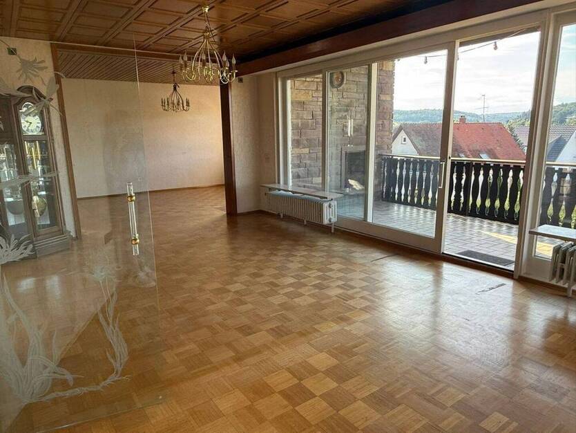 Familien aufgepasst! Hier ist Ihr neues Zuhause! Einfamilienhaus mit riesigem Grundstück!