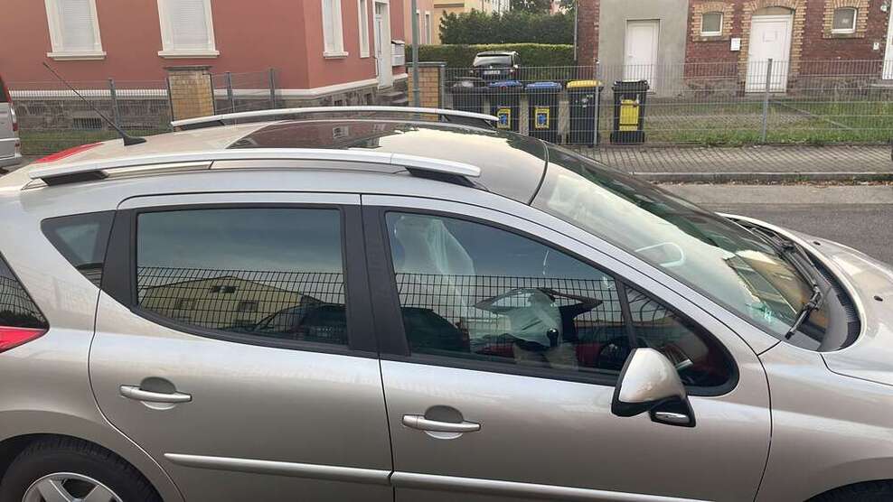 Peugeot 207 183.000 km 2.600 € Wolkenstein 09429