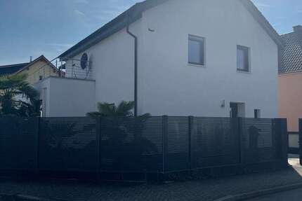 Haus Brühl - 4.5 Zimmer, 145 m&sup2;, 719.000&euro; | Angebot:26423285