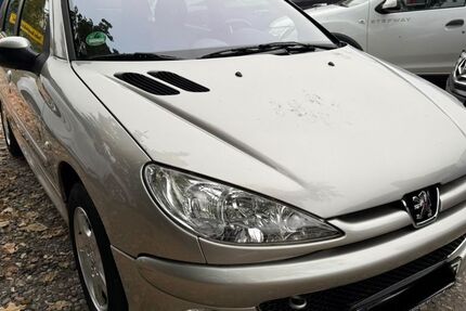 Peugeot 206 155.000 km 1.990 &euro; Mahlow 15831
