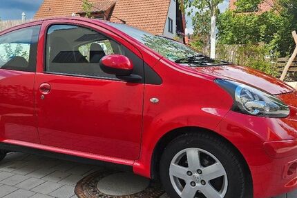 Toyota Aygo (X) 122.000 km 2.300 &euro; Nürnberg 90453