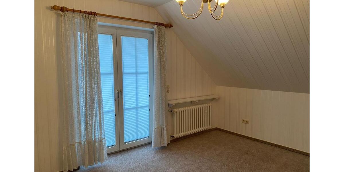 Einfamilienhaus Korbach - 4 Zimmer, 156 m&sup2;, 1.550&euro; | Angebot:25901038