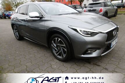 INFINITI Q30