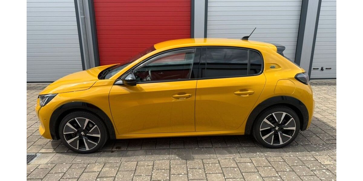 Peugeot 208 55.000 km 17.290 &euro; Bühl 77815
