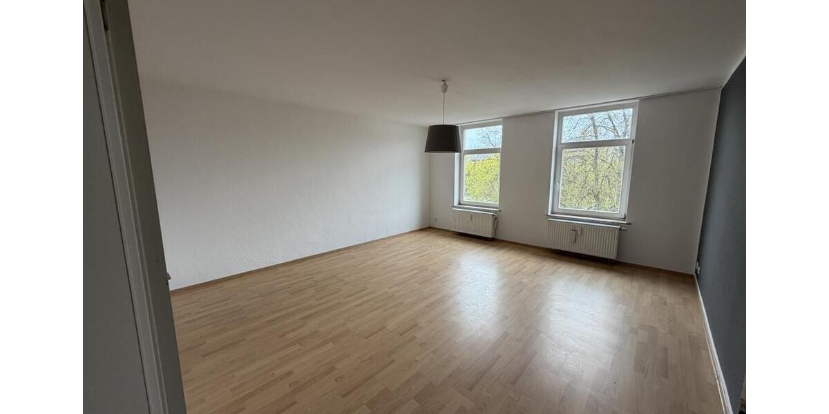 Etagenwohnung Nordhausen - 3 Zimmer, 89 m&sup2;, 700&euro; | Angebot:26365476