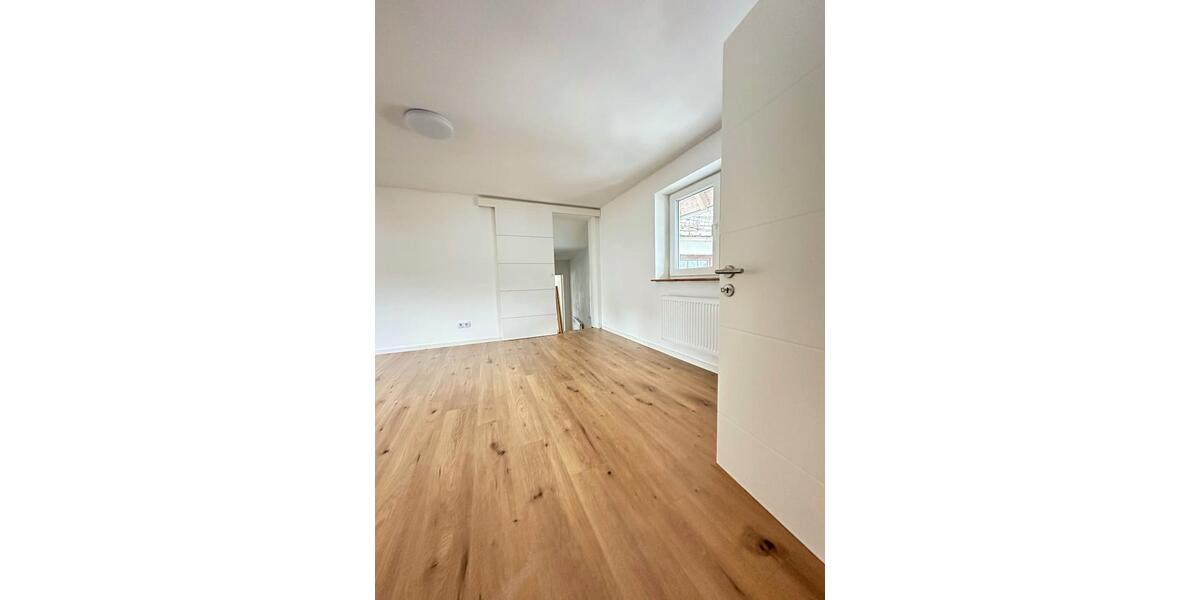 4-Zimmer-Wohnung (85 m²) – Erstbezug nach Sanierung 4 zimmer