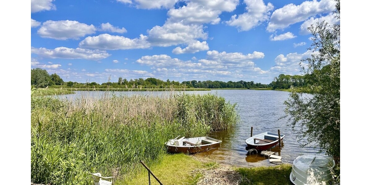 HORN IMMOBILIEN ++ Einfamilienhaus in Lebehn – Wohnen in Seenähe mit großem Grundstück - Einfamilienhaus Krackow / Lebehn Lebehn | Angebot:27034671