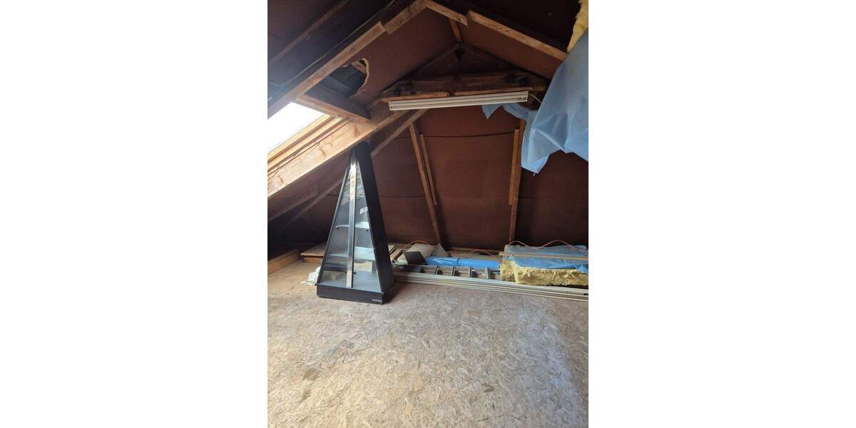 Einfamilienhaus Wolfhagen - 4 Zimmer, 120 m&sup2;, 350.000&euro; | Angebot:26015343
