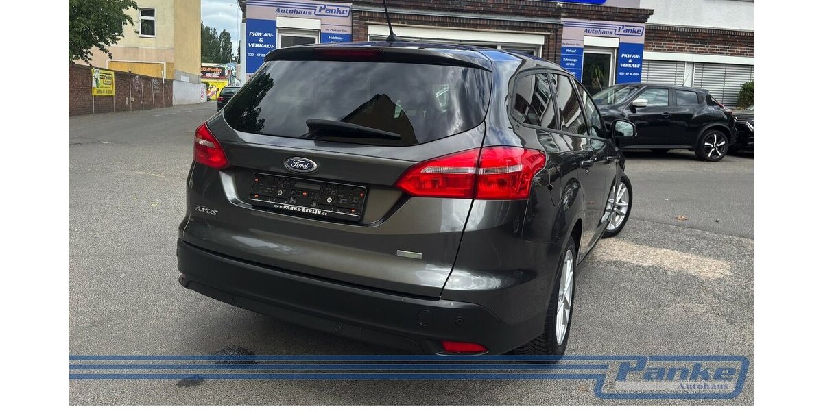 Ford Focus Business*Automatik*Tempo*Navi*SHZ*LED-T* 87.794 km 10.890 &euro; Berlin 13187