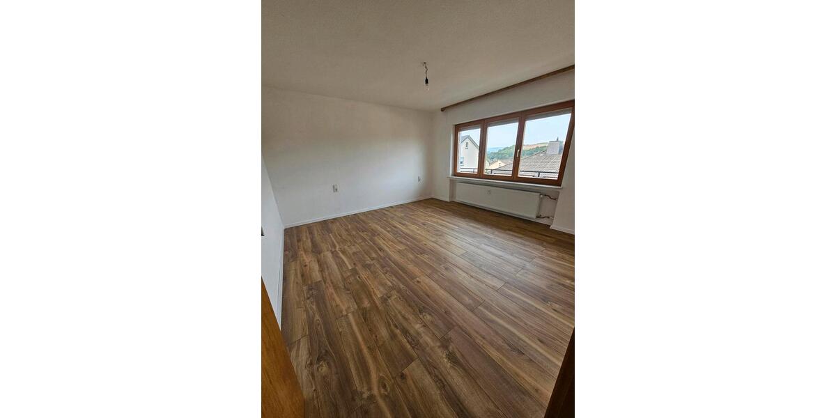 Etagenwohnung Hohenroda - 3 Zimmer, 85 m&sup2;, 650&euro; | Angebot:23864138