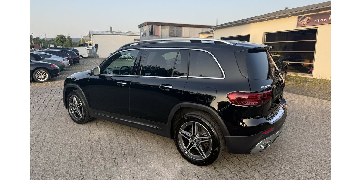 Mercedes-Benz GLB 180 *AMG,7 Sitzer,LED,Navi,MBUX,Kamera * 29.000 km 37.850 € Schorndorf 73614
