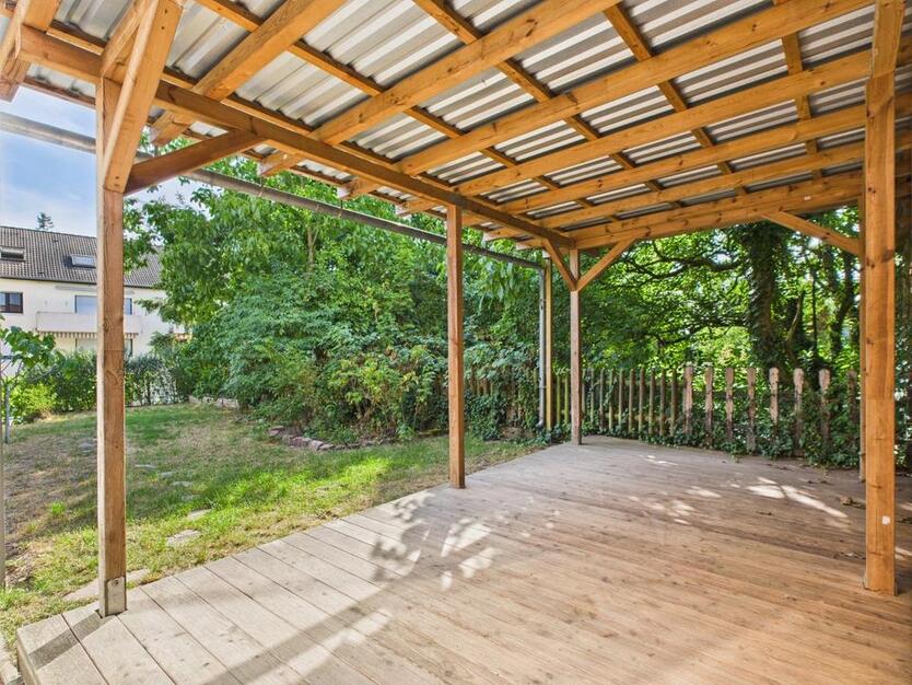 Einfamilienhaus mit Garten, Innenhof und SchuppenScheune zimmer