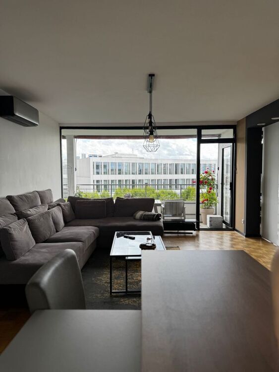 Provisionsfrei* Stilvolle 4-Zimmer Eigentumswohnung mit dem Blick über die Dächer von Düsseldorf-Golzheim