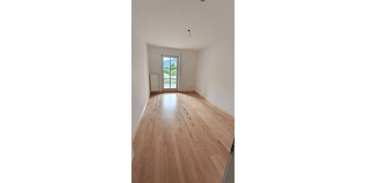Etagenwohnung Bayerisch Gmain - 3 Zimmer, 79 m&sup2;, 499.000&euro; | Angebot:26887682