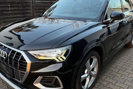 Audi Q3 319.000 km 17.900 &euro; Fürth 90763